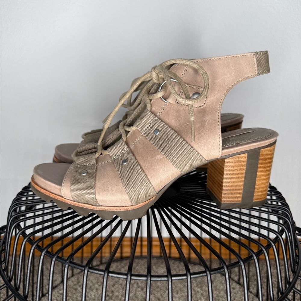 Sorel Addington Tan Leather Canvas Lace Up Block Heel Sandals Slingback 9.5